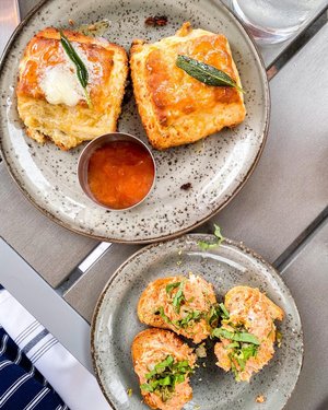 Currently dreaming about these scrumptious Sage Cheddar Biscuits & Salmon Bites 😍😋 

Sage Leaf Cafe was created by the Executive Chef from Hyatt Regency Lake Tahoe. Many of the employees there by day are also Hyatt employees by night. How cool!! 

They have great outdoor seating to enjoy that fresh mountain air AND for those who aren’t comfortable with dining in just yet, they have online ordering for pick-up. 

You HAVE to get their Sage Cheddar Biscuits, Tahoe Blue French Toast, AND a Bloody Mary 🌶 They include this melt in your mouth, slice of braised bacon as an addition. SO GOOD. 
———————————————————

#abiteofadventure #foodie #food #foodporn #foodphotography #foodstagram #foodiesofinstagram #sageleafcafe #inclinevillage #northlaketahoe #laketahoe #laketahoelife #inclinevillagerestaurants #visitlaketahoe #visitnevada #hyattregencylaketahoe #travelnevada #travel #travelgram #travelblogger